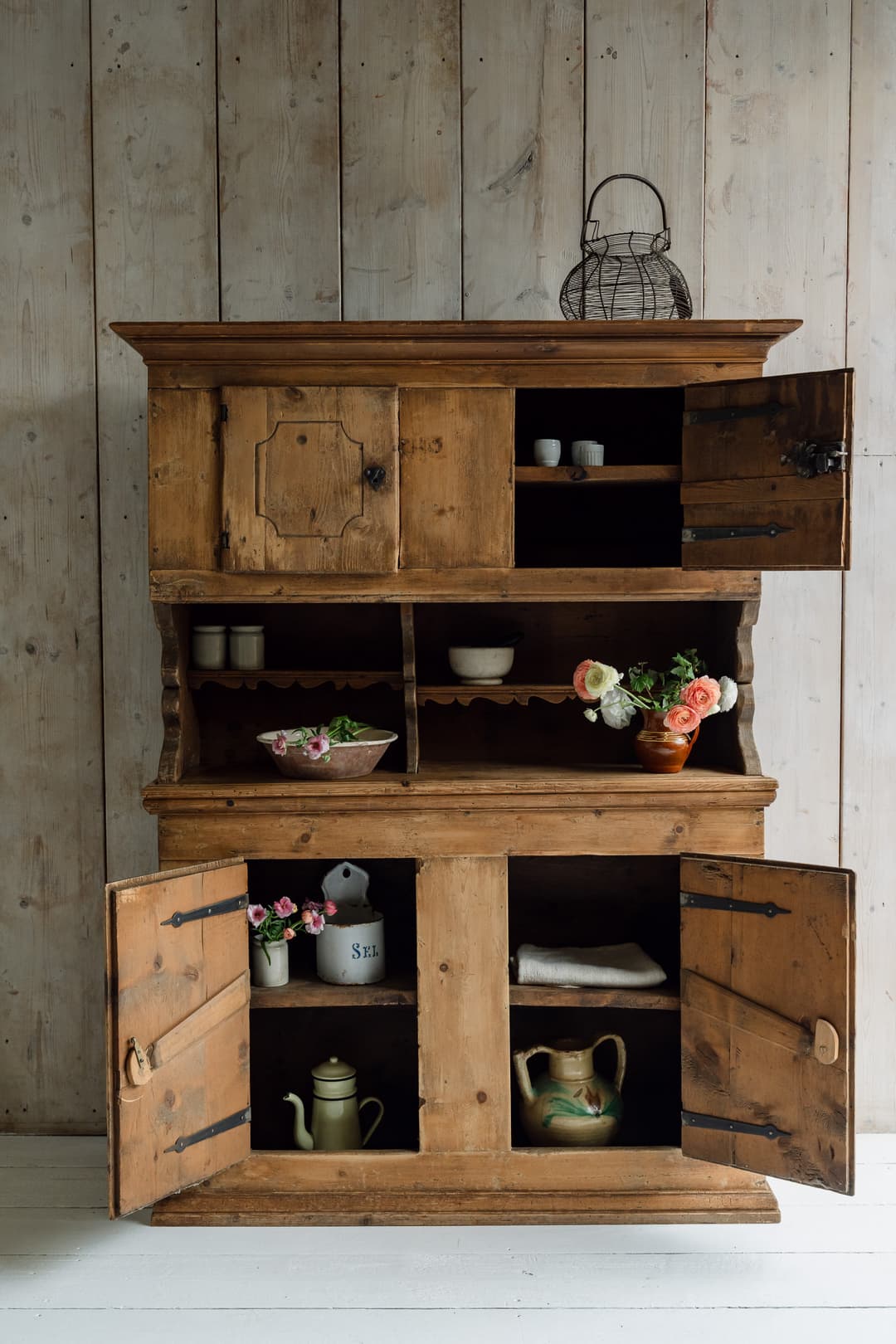 Primitive Mountain Pine Cupboard, c.1800